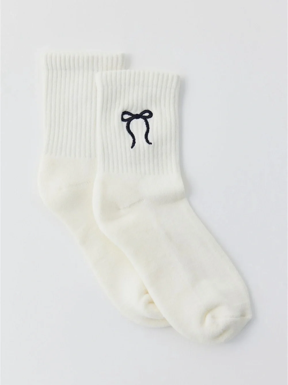 Bow Icon Embroidered Quarter Crew Socks Black & White by Urban Outfitters NWT